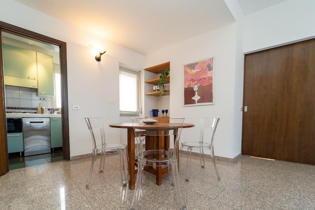 5 Giornate Apt Con Terrazzo E Garage Privato Milán Exterior foto